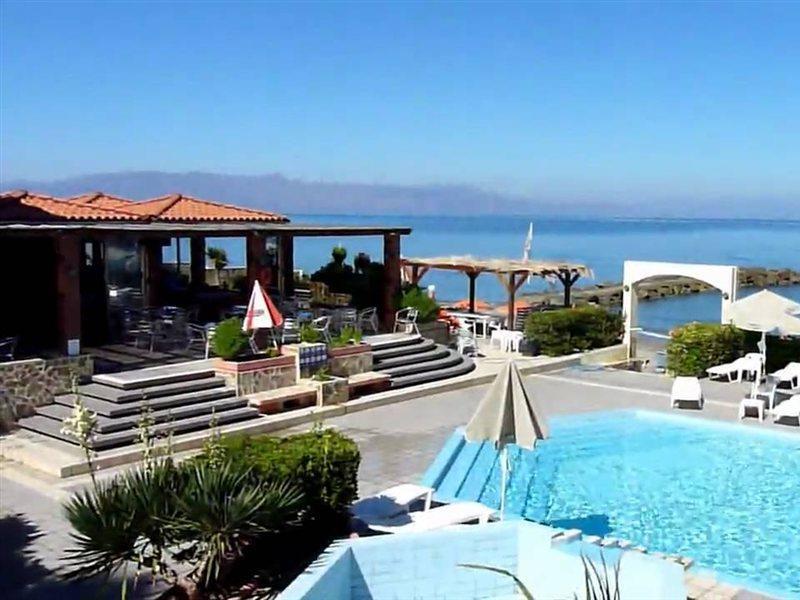 Hotel Haris On The Beach Агия-Марина Экстерьер фото