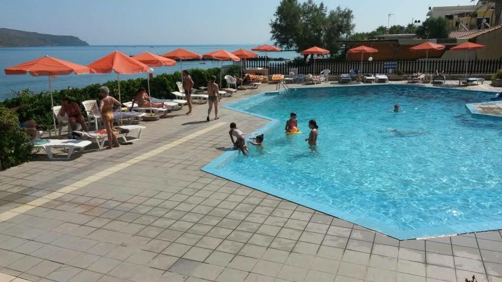 Hotel Haris On The Beach Агия-Марина Экстерьер фото